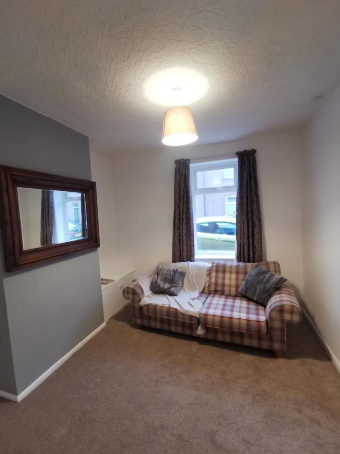 Parkside House 3 Bedroom 2 Bathroom. Parking. Barrow-in-Furness ภายนอก รูปภาพ