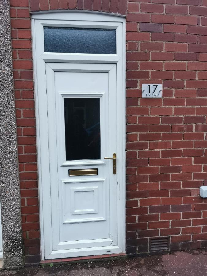 Parkside House 3 Bedroom 2 Bathroom. Parking. Barrow-in-Furness ภายนอก รูปภาพ
